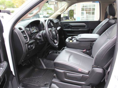 Used 2020 RAM 5500 Tradesman AWD/4WD image 12