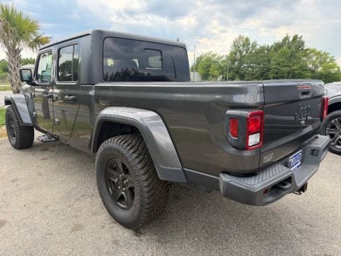 Used 2021 Jeep Gladiator Sport AWD/4WD image 5