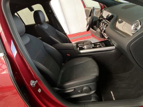 Used 2022 Mercedes-Benz GLA 250 4MATIC image 9