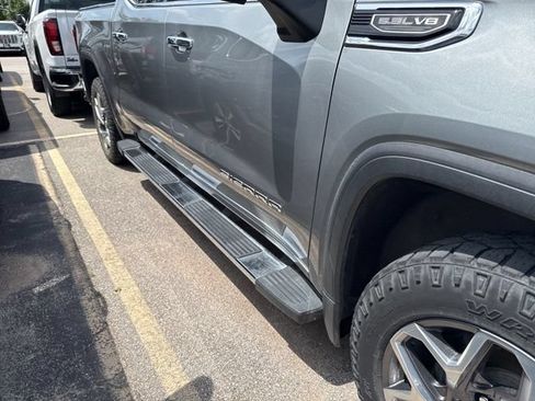 Used 2023 GMC Sierra 1500 SLT w/ SLT Premium Package AWD/4WD image 9