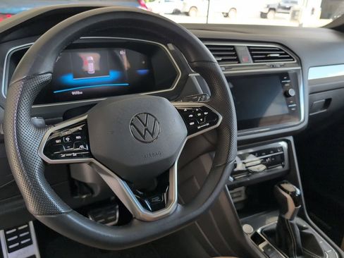 Used 2024 Volkswagen Tiguan SE R-Line AWD/4WD image 9