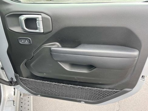 Used 2024 Jeep Gladiator Sport image 21