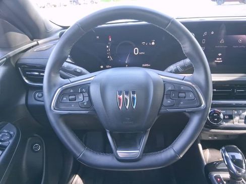 Used 2024 Buick Envista Sport Touring w/ Convenience I Package FWD image 18