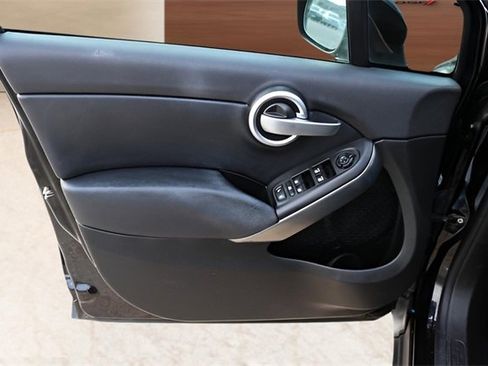 Used 2017 FIAT 500X Trekking image 11