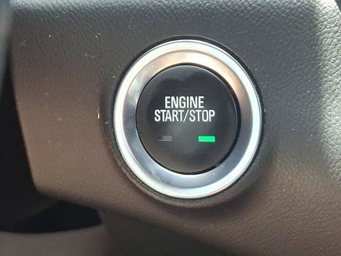 Used 2022 GMC Terrain SLE FWD image 24