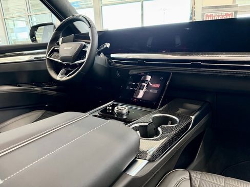 New 2026 Cadillac Escalade V image 30