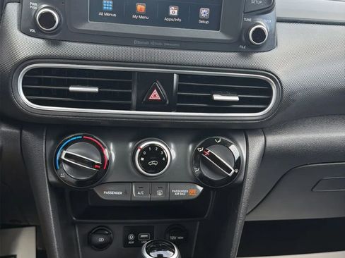 Used 2019 Hyundai Kona SEL image 28