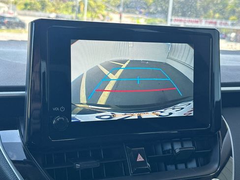 Used 2025 Toyota Corolla LE image 17