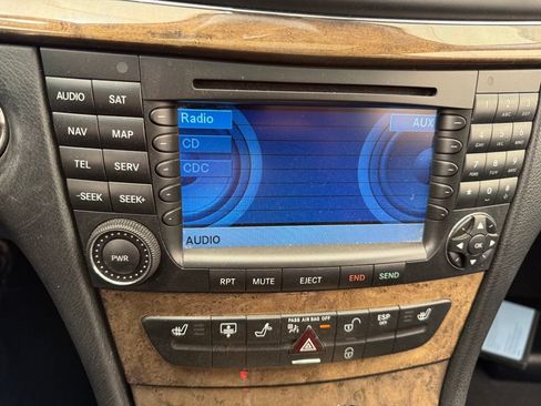 Used 2008 Mercedes-Benz E 350 4MATIC Sedan image 19