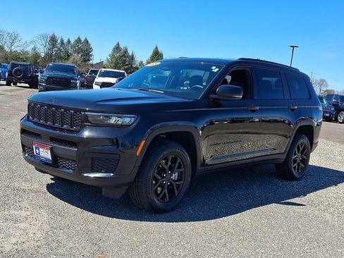 Certified 2024 Jeep Grand Cherokee L Laredo image 6