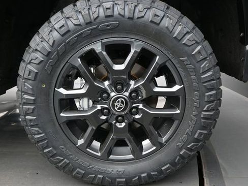 New 2026 Toyota Tundra Platinum AWD/4WD image 17