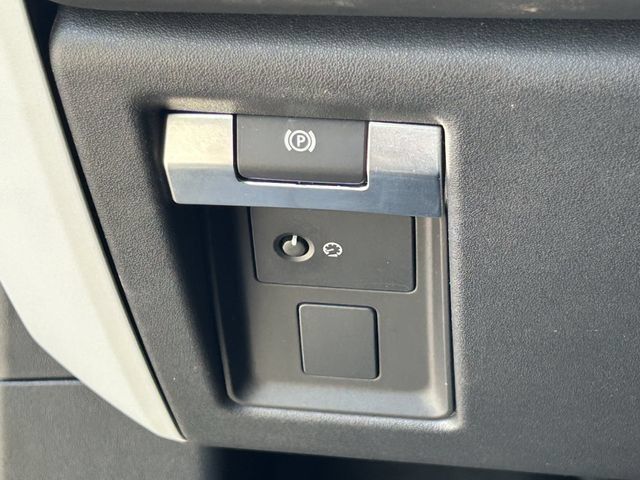 Used 2025 Land Rover Defender 110 S AWD/4WD image 30