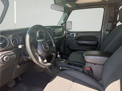 Used 2019 Jeep Wrangler Unlimited Sport S AWD/4WD image 9