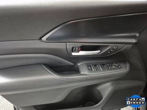 Certified 2024 Toyota Grand Highlander AWD Hybrid image 13