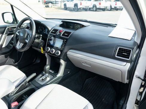 Used 2018 Subaru Forester 2.5i Premium image 40