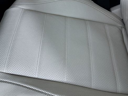 Used 2026 Mercedes-Benz GLS 450 4MATIC image 25