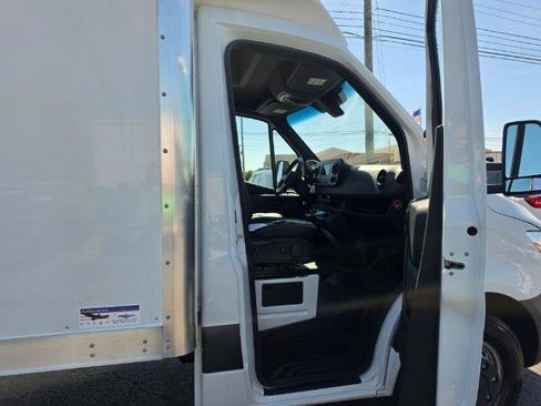 Used 2024 Mercedes-Benz Sprinter 3500 image 29