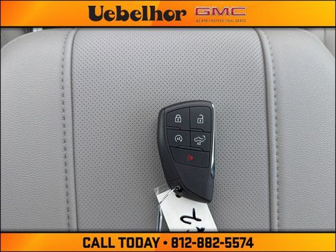 New 2026 GMC Sierra 2500 SLT w/ SLT Convenience Package AWD/4WD image 33