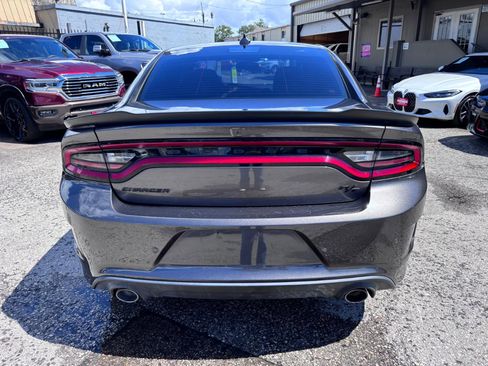 Used 2022 Dodge Charger R/T w/ Blacktop Package image 5