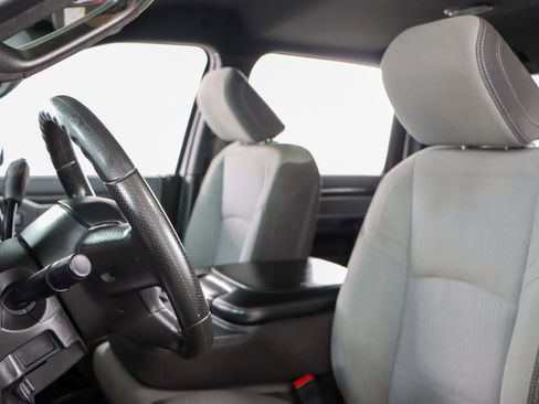 Used 2022 RAM 2500 Big Horn w/ Cold Weather Group image 24