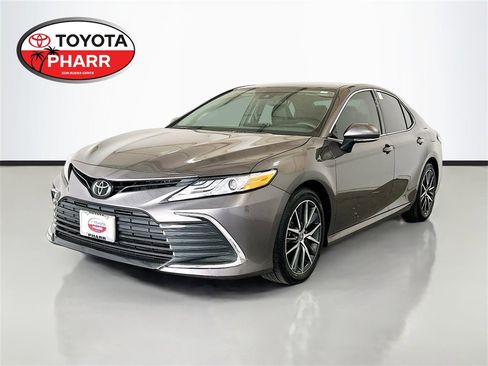 Used 2024 Toyota Camry XLE image 1