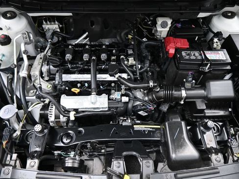Used 2024 Nissan Kicks SR FWD image 17