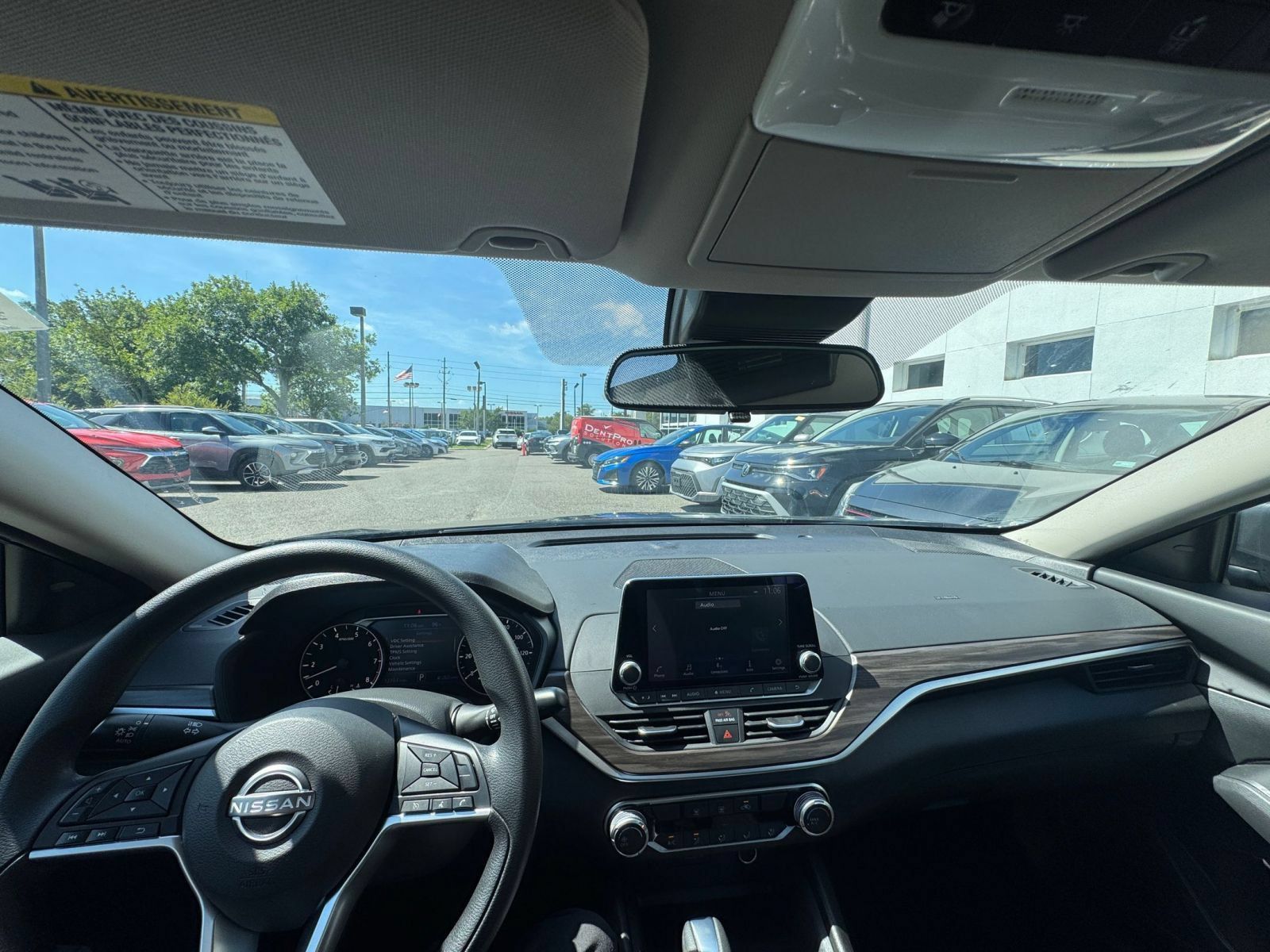 Used 2026 Nissan Altima 2.5 SV FWD image 32