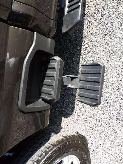 Used 2025 Ford F250 XLT w/ FX4 Off-Road Package AWD/4WD image 9