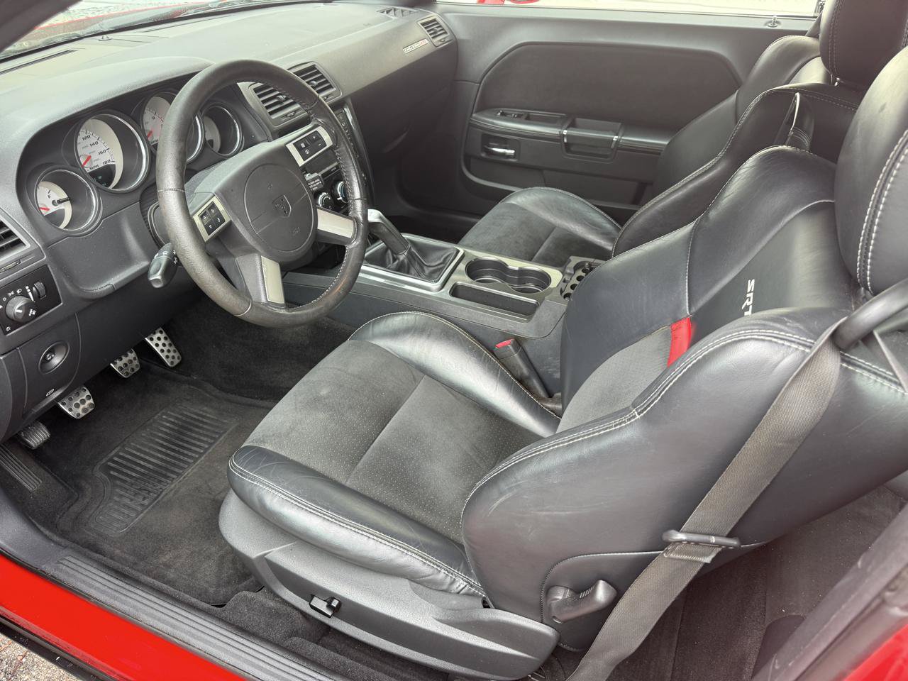 Used 2009 Dodge Challenger SRT8 RWD image 10