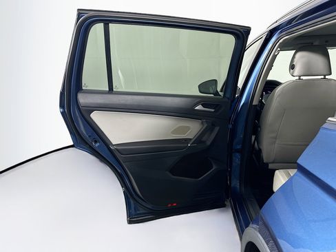 Used 2020 Volkswagen Tiguan SEL image 27