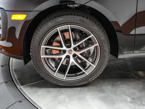 Certified 2024 Porsche Macan AWD/4WD image 14