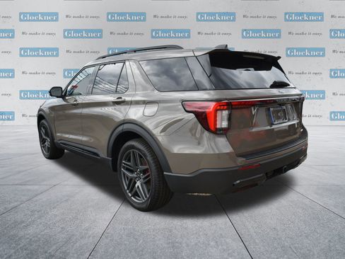 New 2026 Ford Explorer ST-Line w/ ST-Line Street Pack image 8
