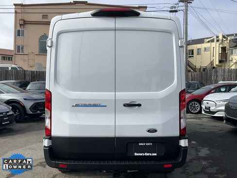 Used 2022 Ford E-Transit Medium Roof image 5