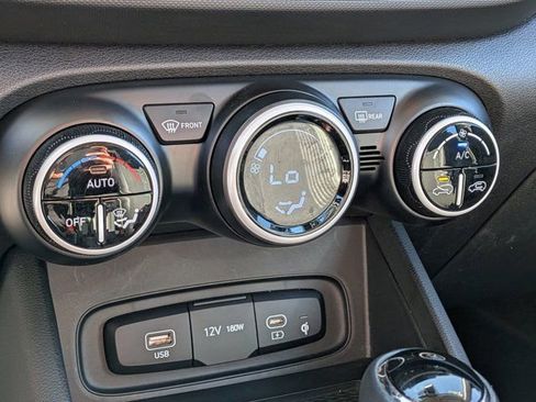 Certified 2023 Hyundai Venue Limited image 25