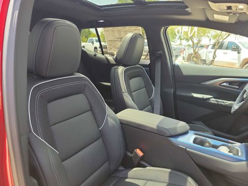 New 2025 Chevrolet Equinox EV LT w/ Convenience Package II image 14