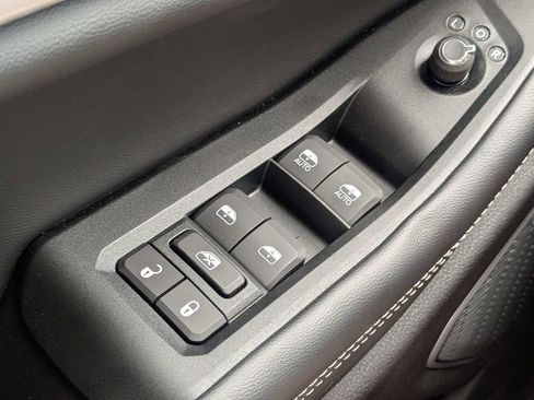 New 2026 Jeep Grand Cherokee Limited RWD image 25