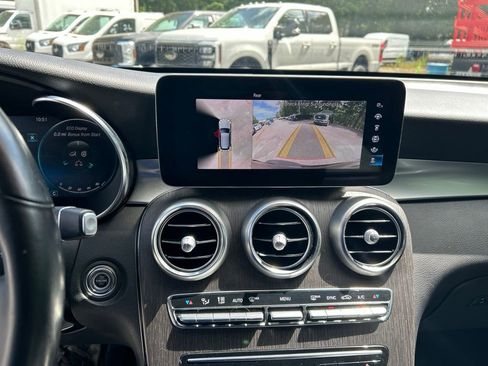 Used 2022 Mercedes-Benz GLC 300 4MATIC image 19