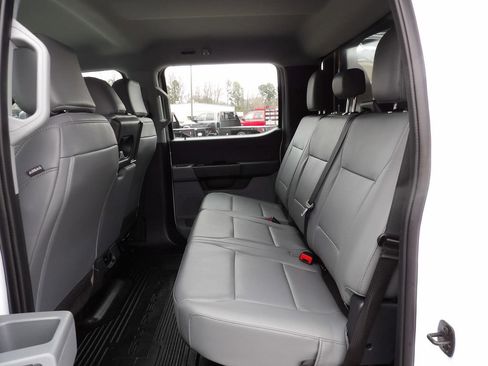 Used 2024 Ford F550 image 43