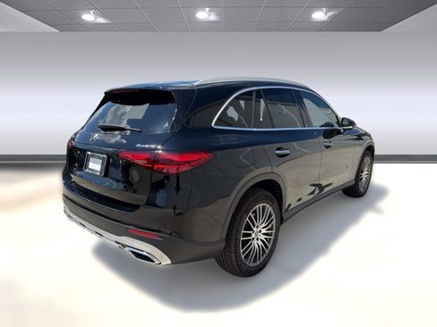Used 2024 Mercedes-Benz GLC 300 4MATIC image 9
