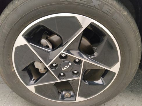 Used 2025 Kia Soul EX image 31