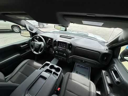 Used 2026 Chevrolet Silverado 1500 Custom Trail Boss AWD/4WD image 12
