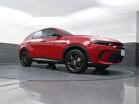 Used 2024 Dodge Hornet R/T w/ R/T Blacktop Package AWD/4WD image 19