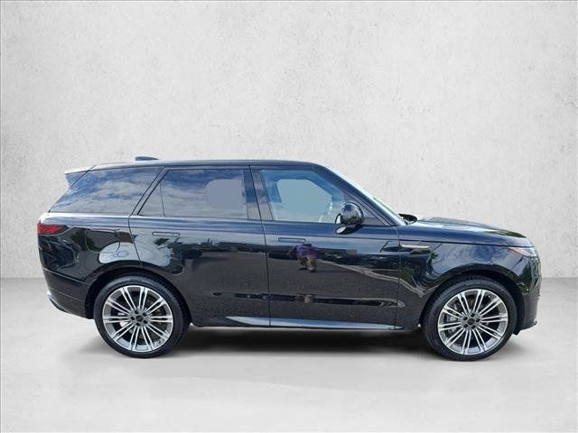 New 2026 Land Rover Range Rover Sport Dynamic SE AWD/4WD image 4