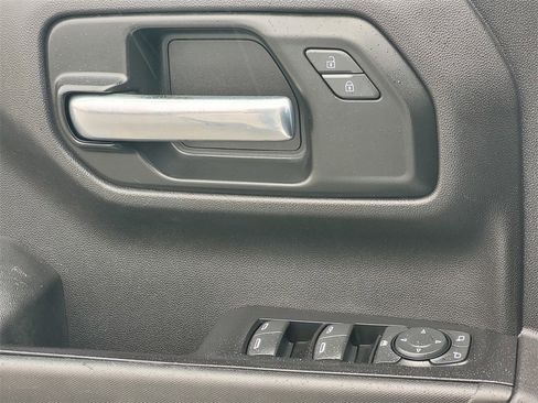 Used 2020 Chevrolet Silverado 1500 Custom w/ Custom Value Package image 30