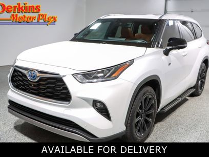 Used 2023 Toyota Highlander Platinum