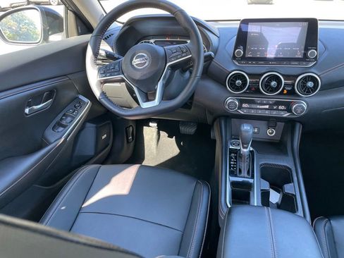 Certified 2022 Nissan Sentra SR w/ SR Premium Package FWD image 8