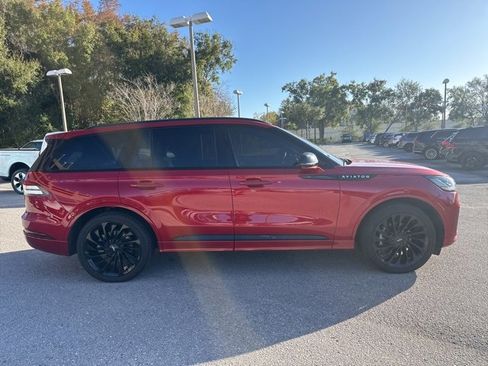 Used 2025 Lincoln Aviator Reserve w/ Jet Appearance Package image 7