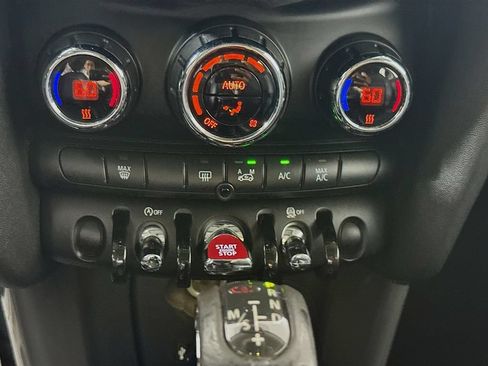 Used 2017 MINI Cooper 4-Door Hardtop FWD image 19