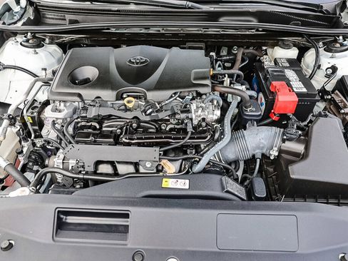 Used 2023 Toyota Camry SE w/ Cold Weather Package image 16