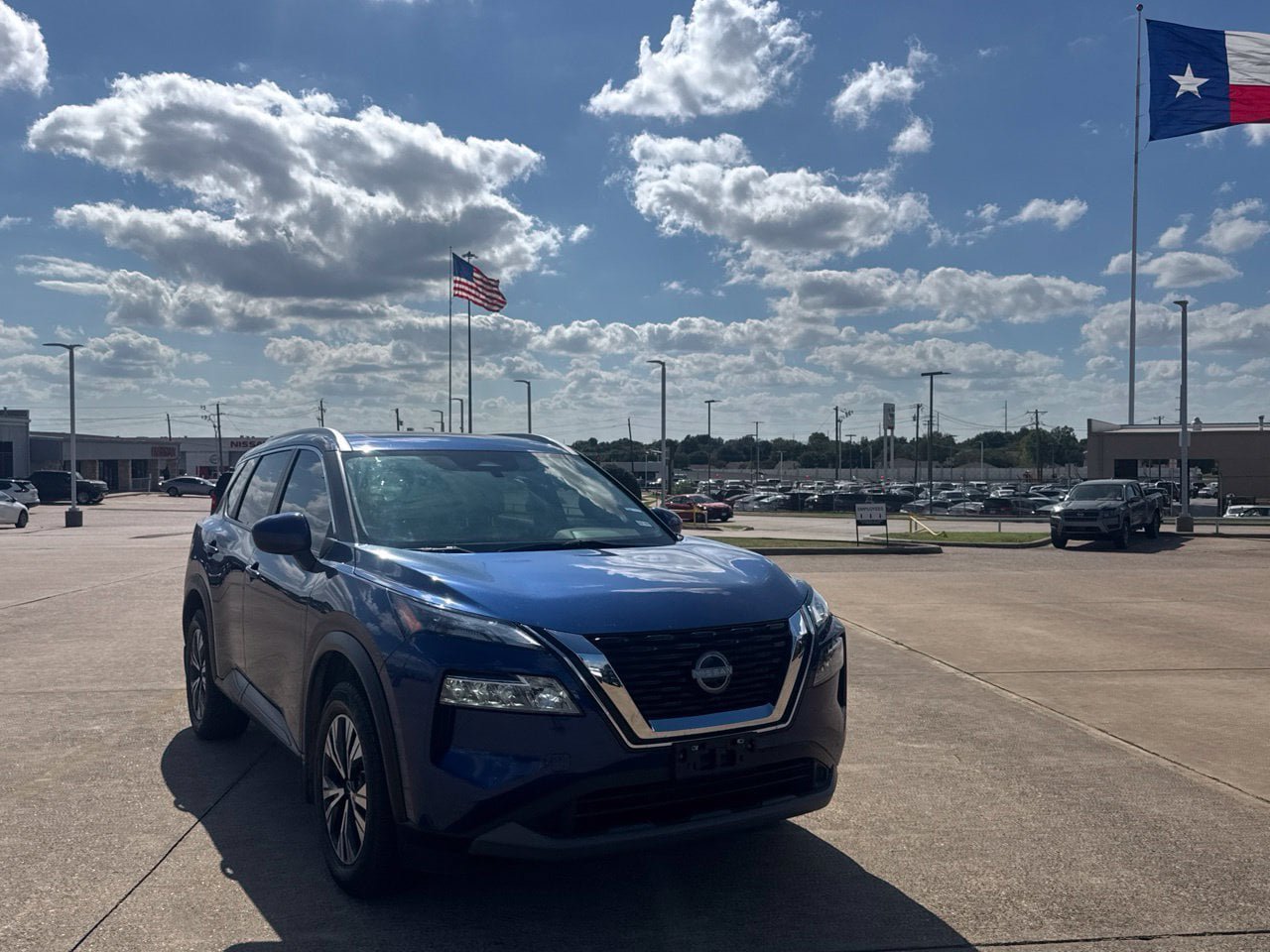 Certified 2023 Nissan Rogue SV w/ SV Premium B Package FWD image 4
